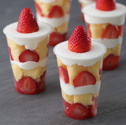 紅ほっぺのカップショートケーキ