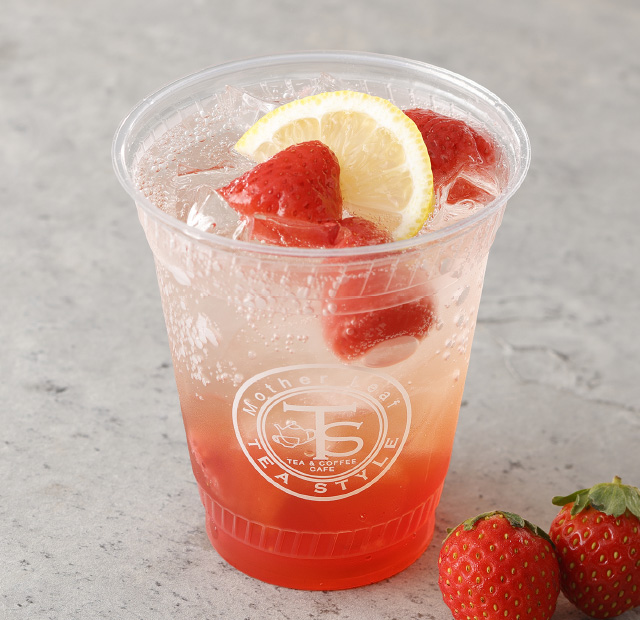 自家製いちごコンポートのティーソーダ