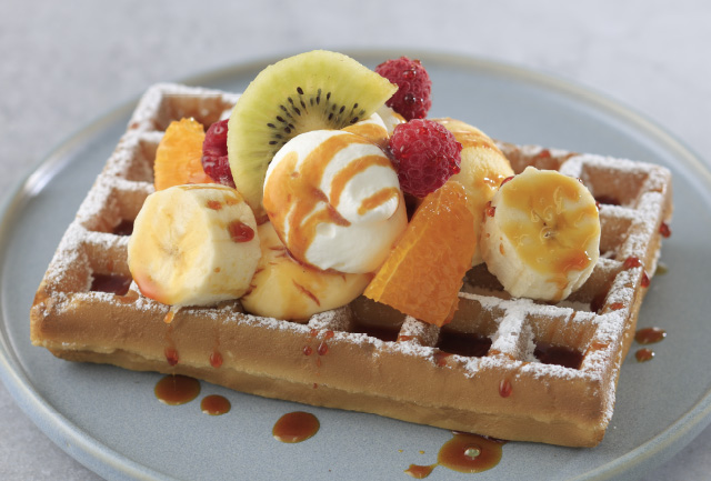 フルーツ＆カスタードワッフル